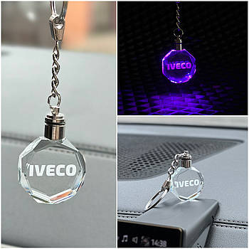 Брелок Crystal з різнокольоровою підсвіткою IVECO