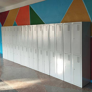 Шафа для одягу металева ШОМ-300/2/4*. стандарт