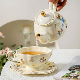 Чайні та кавові сервізи