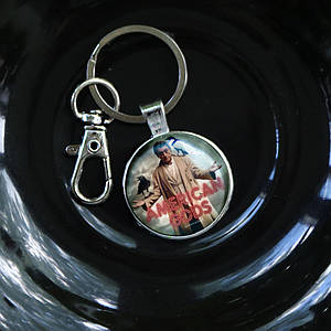 Брелок Американські боги / American Godsчерный із зображенням містера Середа