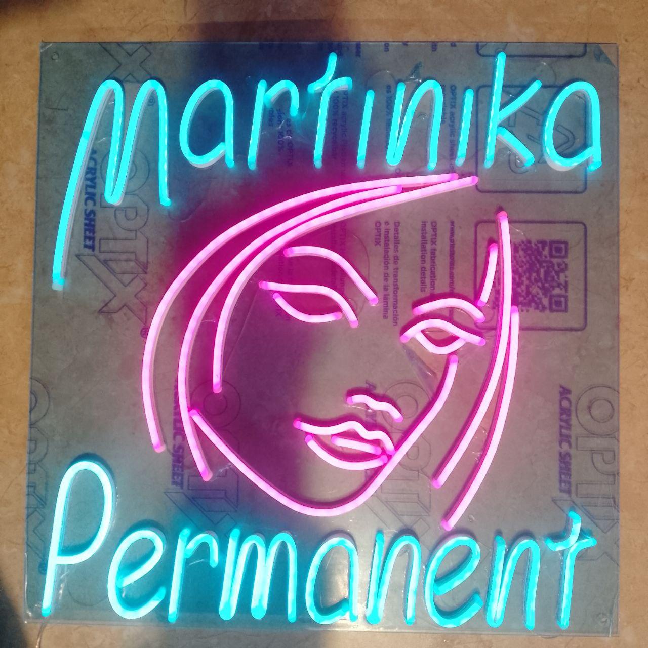 Неонова вивіска для салона краси  розміром 45х45 см