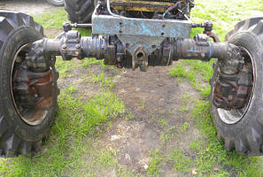 Встановлення переднього ведучого моста на ЮМЗ