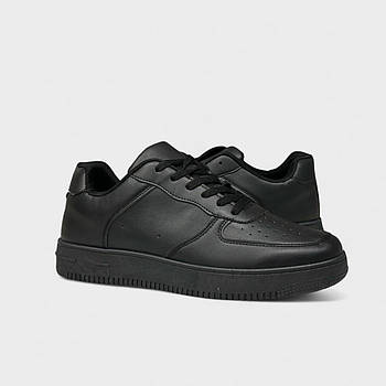 Кросівки чорні класичні