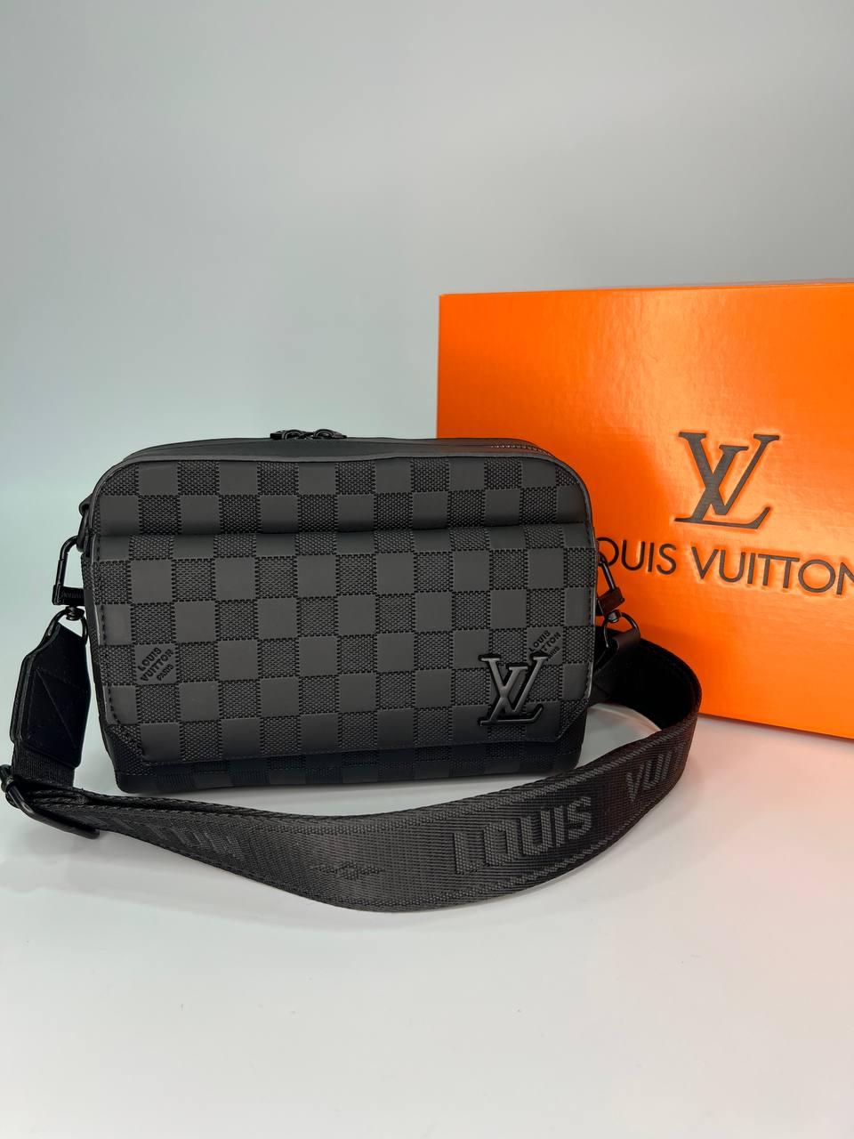Чорна Сумка через плече Louis Vuitton, фото 1