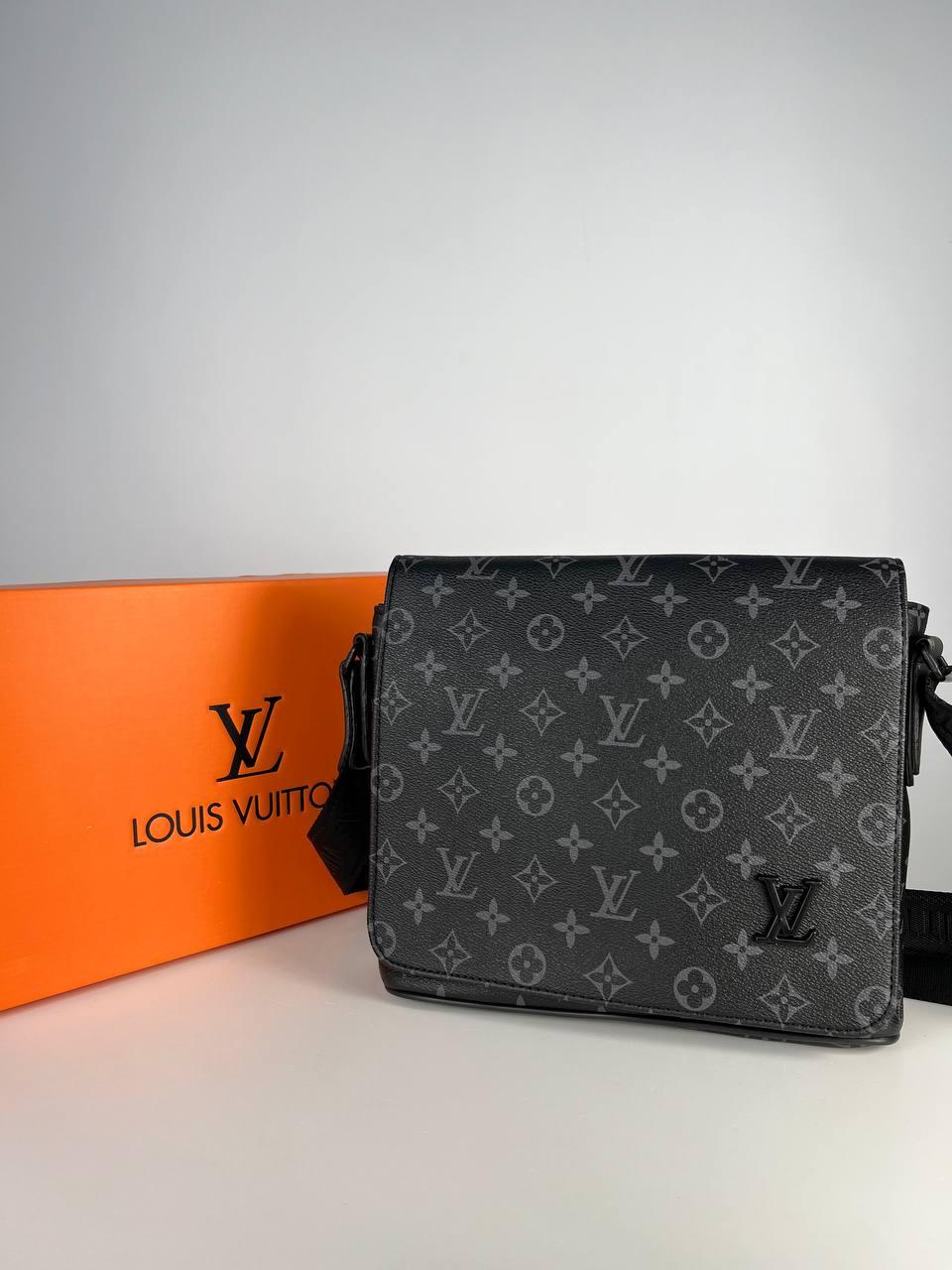 Чорна Сумка через плече Louis Vuitton, фото 1