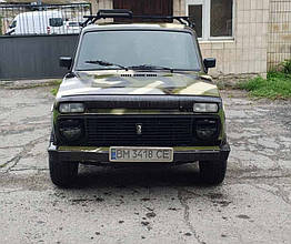 Нива ВАЗ 21214 автомобіль на газу для ЗСУ