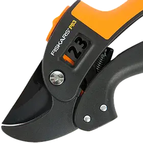 Секатор контактний  Solid P-83 FISKARS