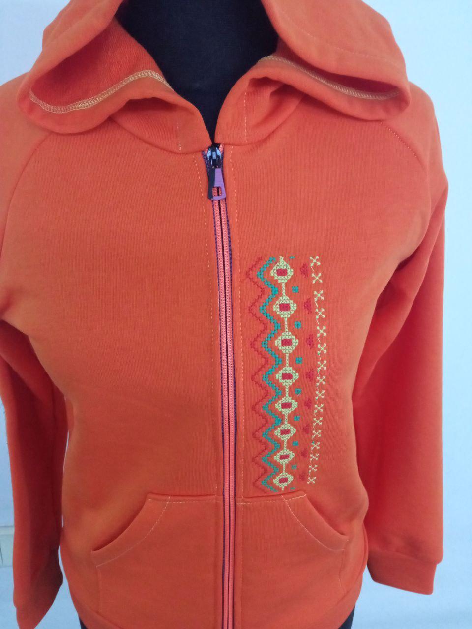 Дитяче худі з вишивкою