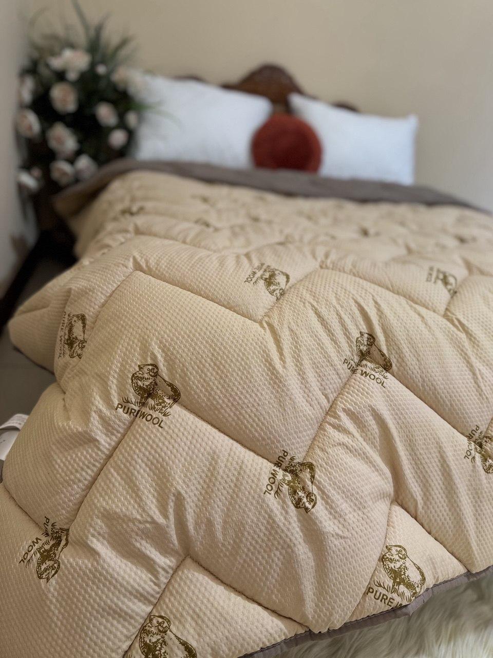 Теплое двуспальное одеяло на овчине "Purewool" 175*210см в ткани жатка-сатин, фото 1