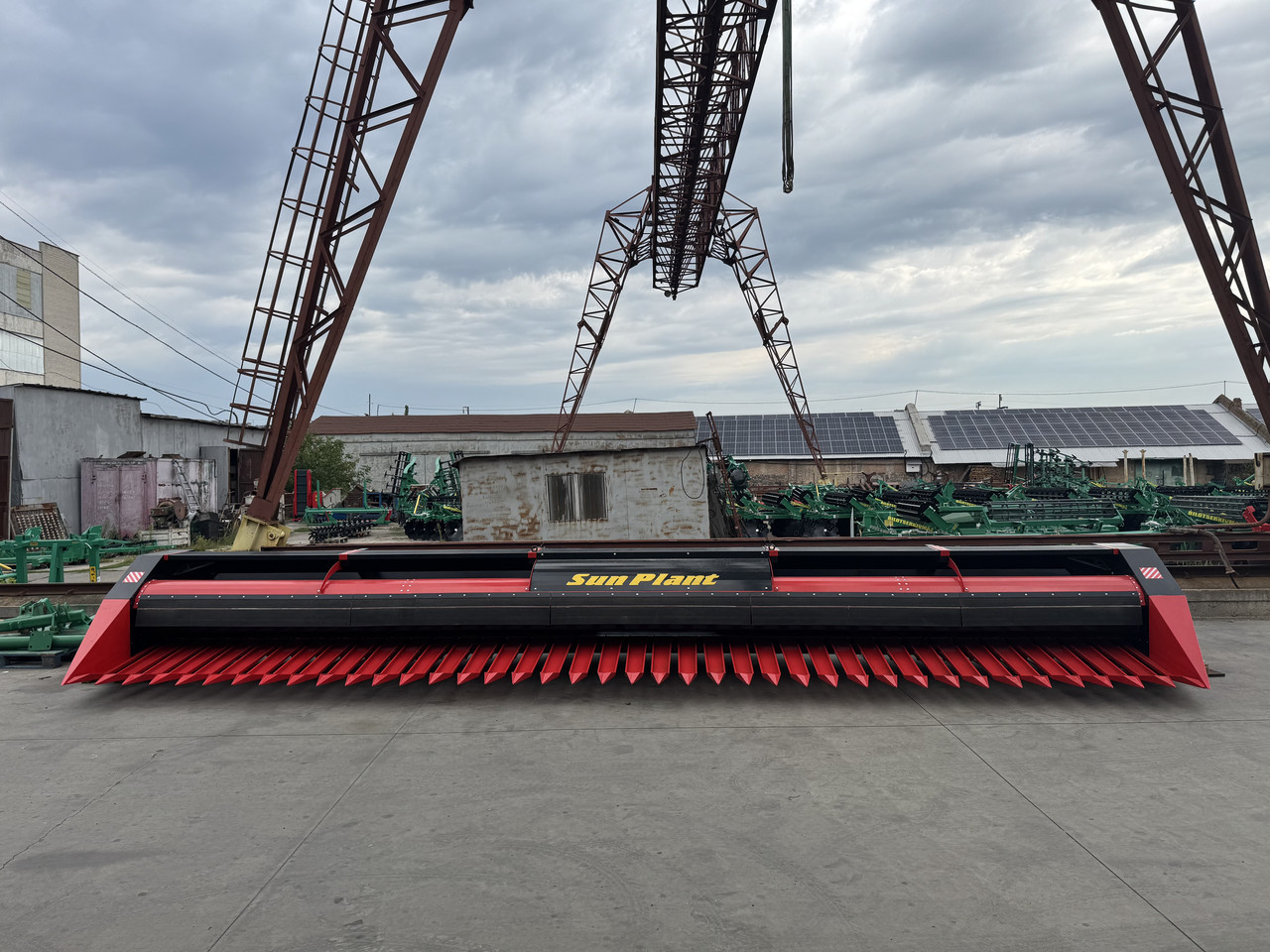 Жниварка для збирання соняшника Sun Plant 9,4 м з протягуючим валом, рамою, карданом, жниварка., фото 1