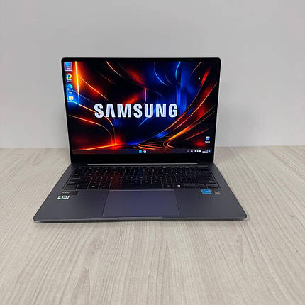 Б/в Ультрабук Samsung Galaxy Book4 Pro NP944XGK 14" 2880x1800 O| Ultra 7 155H| 16GB RAM| 1000GB SSD NVMe| Arc, фото 1