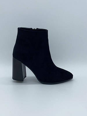 Чорні черевички із еко-замші. Ботільйони. Маленькі розміри (33, 34, 35).