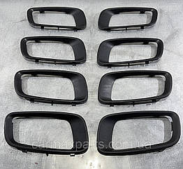 Накладка Рамка Протитуманної фари ПТФ Mitsubishi
Pajero Wagon 3 00-03 Дорестайлінг НОВА ЦЕНА ЗА 1 шт.