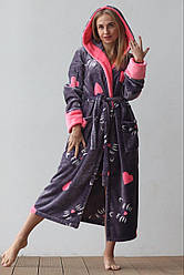 Затишний жіночий халат на запах з капюшоном та кишенями принт котики Xmd20