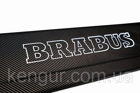 💡 Стиль у деталях: Карбонова накладка на задні двері з LED-підсвіткою BRABUS 