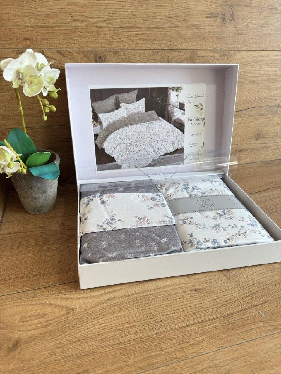 Комплект сатинової постільної білизни Laura Grand 4 наволочки простирадло на гумці євророзмір, фото 1