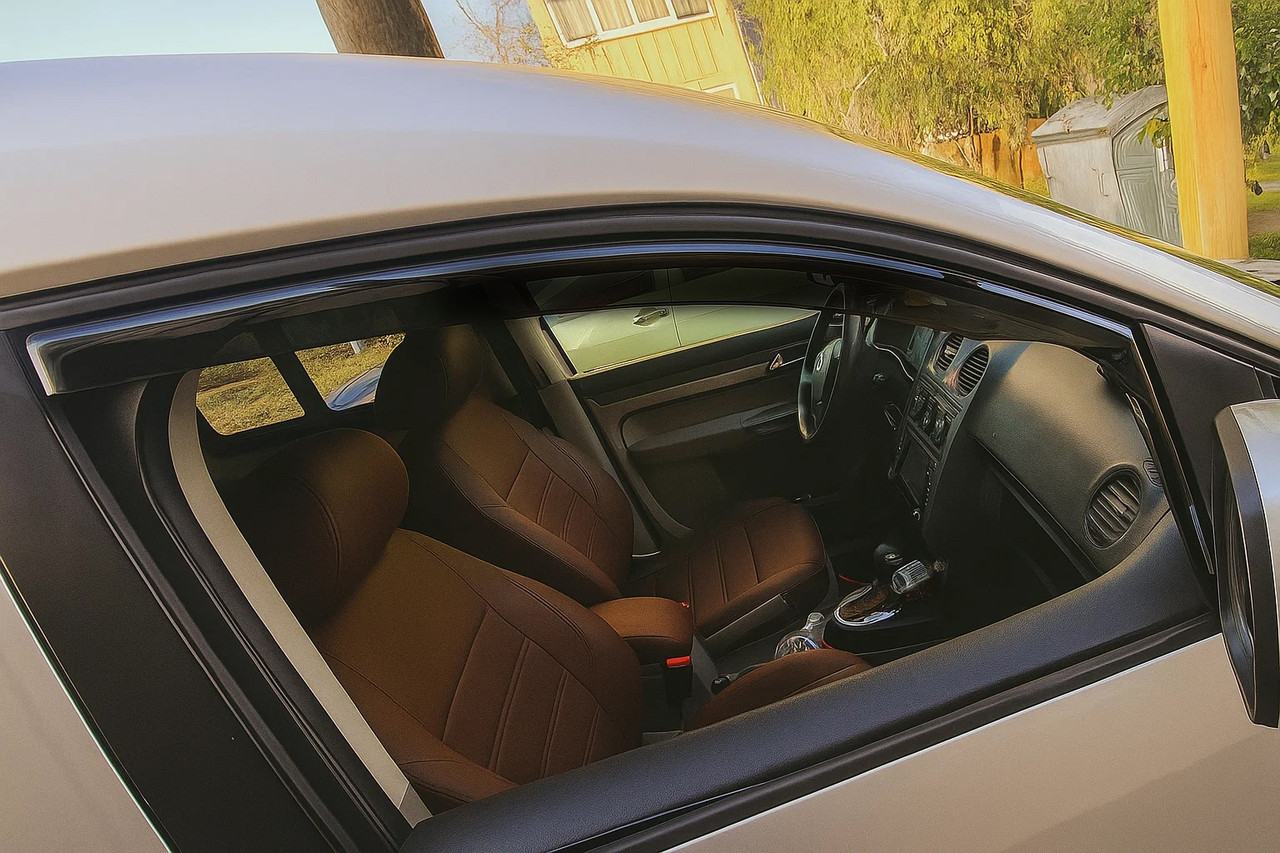 Вітровики вставні Niken Luxury (2 шт) для Volkswagen Caddy 2015-2020 рр, фото 1