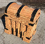 Дерев'яна скриня під старовину світла з металевими накладками, фото 6