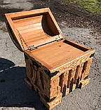 Дерев'яна скриня під старовину світла з металевими накладками, фото 9