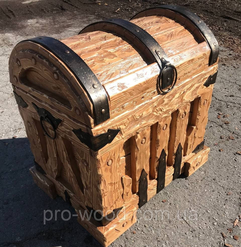 Дерев'яна скриня під старовину світла з металевими накладками, фото 1