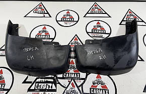 Бризковики передні ПАРА Mitsubishi Pajero Wagon III 2000-2006 КОМПЛЕКТАЦІЯ БЕЗ ЛІСТВИ