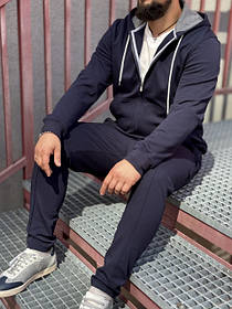 Чоловічі спортивні костюми та штани