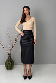 Пряма жіноча спідниця з розрізом ззаду зі штучної шкіри 44-50 разміри чорна