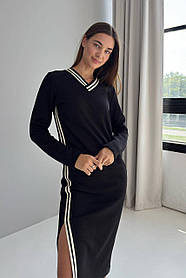 Сукня жіноча пряма трикотажна міді з лампасами і розрізом збоку 44-54 разміри чорна