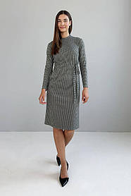 Сукня жіноча класична в клітинку до коліна з поясом трикотажна 44-56 разміри чорна