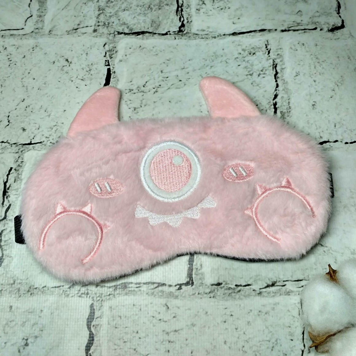 Маска для сну плюшева Монстрик 20х9 см Рожева 20241-3