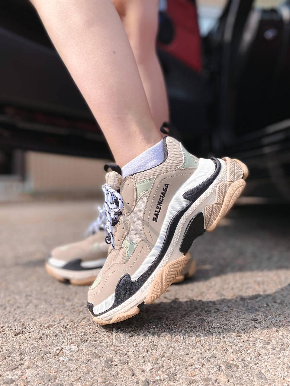 Кроссовки Balenciaga Triple S V1 Beige Black White, фото 1