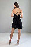 Легка жіноча шовкова сукня А-силуету на блискучих бретелях міні 44-50 разміри чорна, фото 2