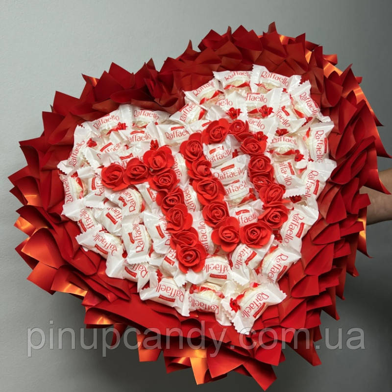 Букет з цукерок Рафаелло Raffaello на ювілей 70 солодкий подарунок червоний, фото 1