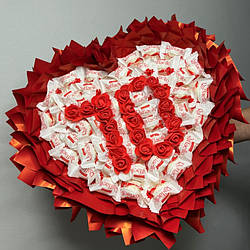 Букет з цукерок Рафаелло Raffaello на ювілей 70 солодкий подарунок червоний