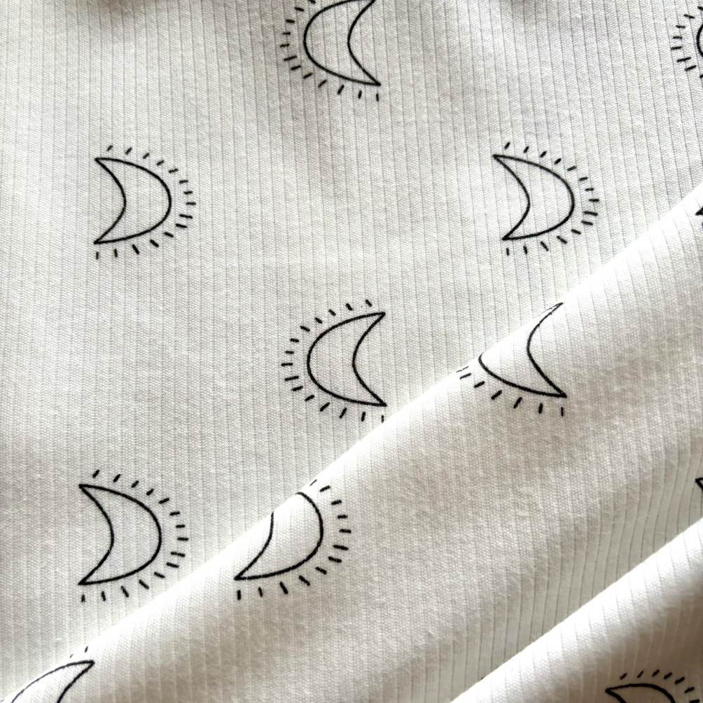 Інтерлок трикотаж преміум класу з прінтом місяць на молочному, фото 1