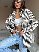 Стильная женская рубашка на пуговицах с рваными длинными рукавами в клетку беж шоколад розовая