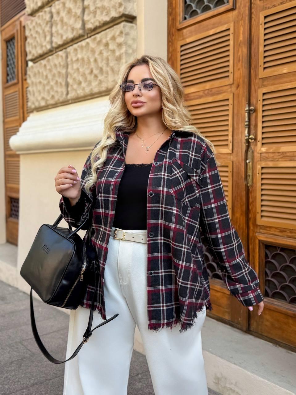 Стильна сорочка у клітку з необробленим краєм, фото 1