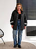 Жіноча ветровка з еко-шкіри з капюшоном, фото 5
