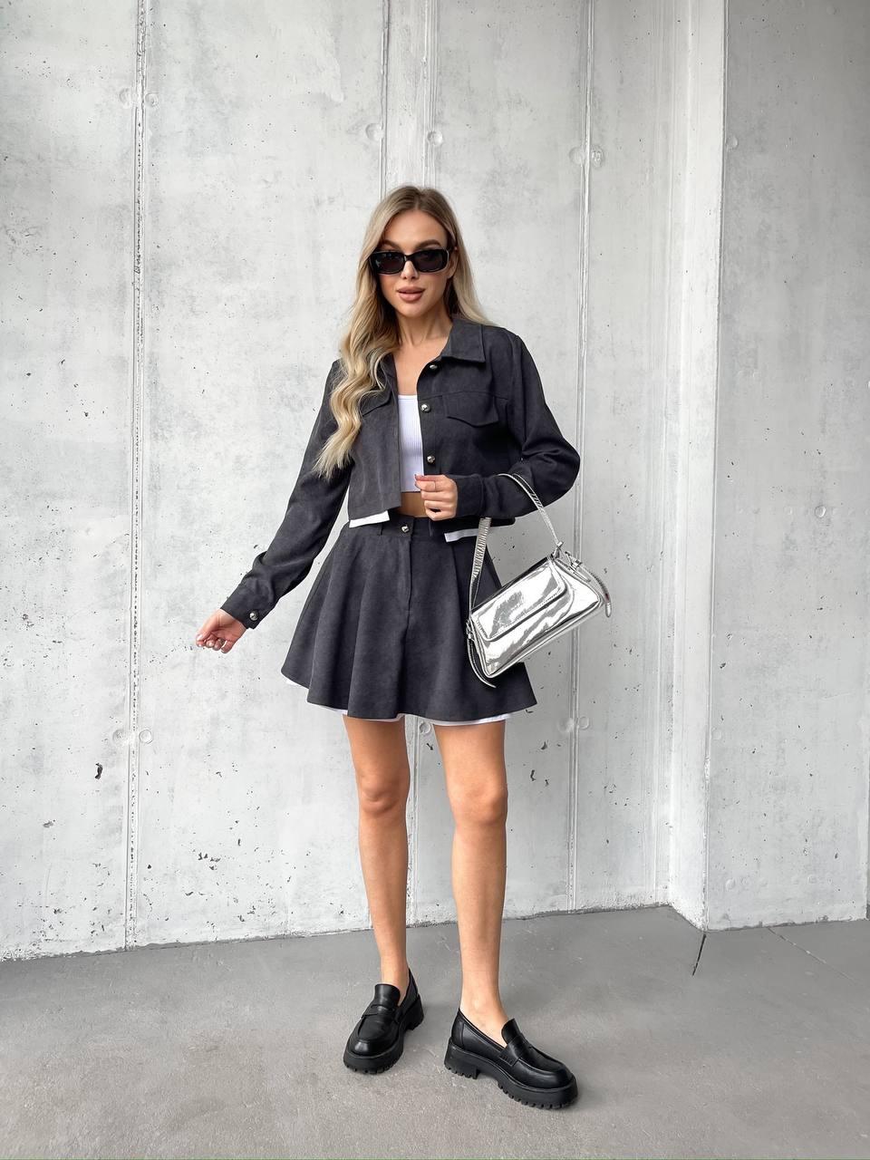 Вельветовий костюм - шорти-спідниця та короткий жакет, фото 1