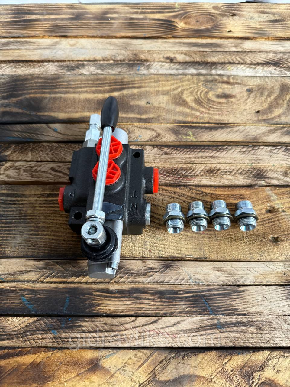 Гідророзподільник 1Р40 з фіксацією Укомплектований штуцером і кільцем — готовий до монтажу, фото 1