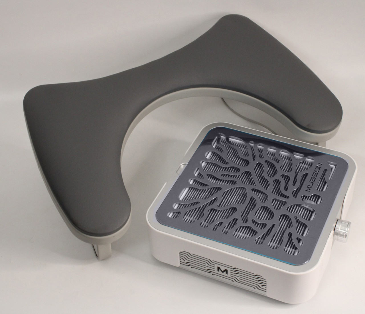 Набір для майстра манікюру: манікюрна витяжка MUSSON X3 Silver і похилий підлокітник MrHelix Сірий, фото 1
