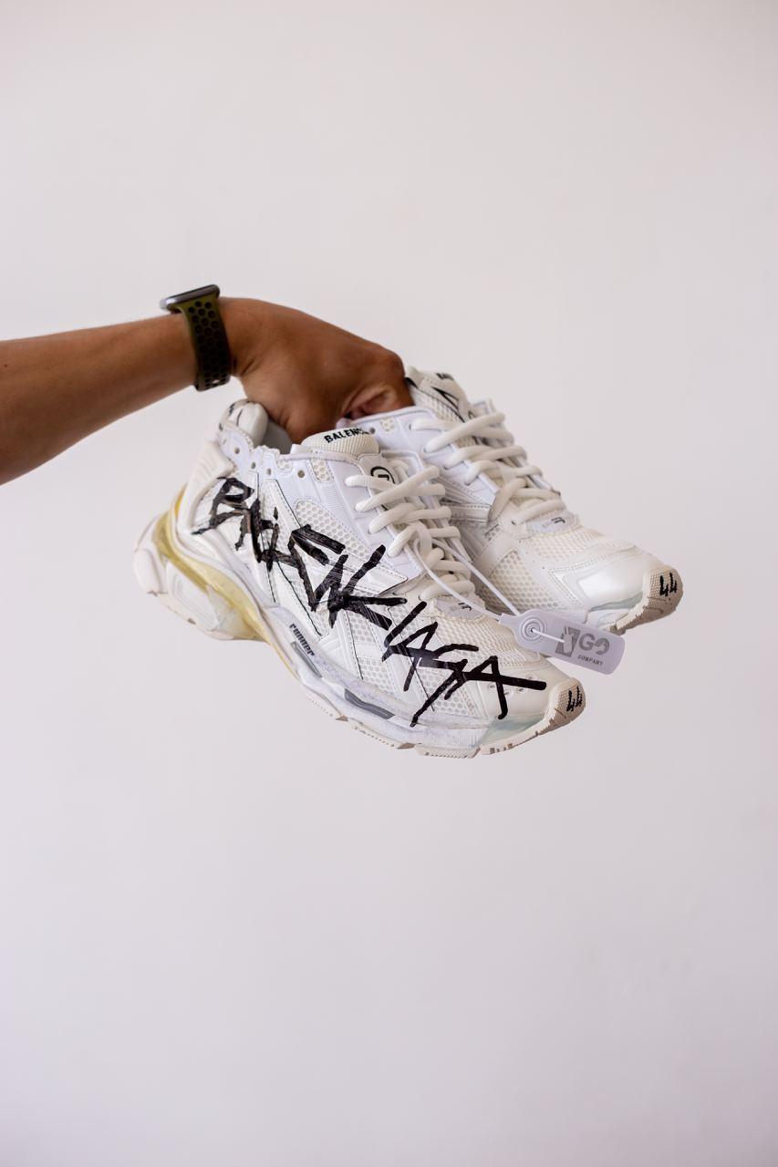 Кросівки чоловічі Баленсіага Balenciaga Runner Graffiti White 677403W3RBQ9010 772774W3RBQ9010, фото 1
