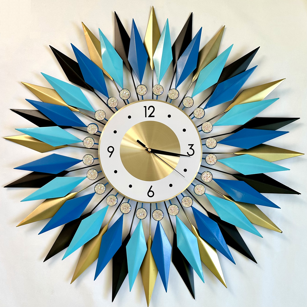 Безшумний гарний годинник на стіну (70 cм) в спальню вітальню "Етно-G" NC золотистий, фото 1