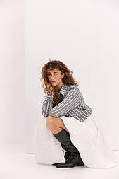 Жіноча сорочка з молочною сіткою в чорну смужку