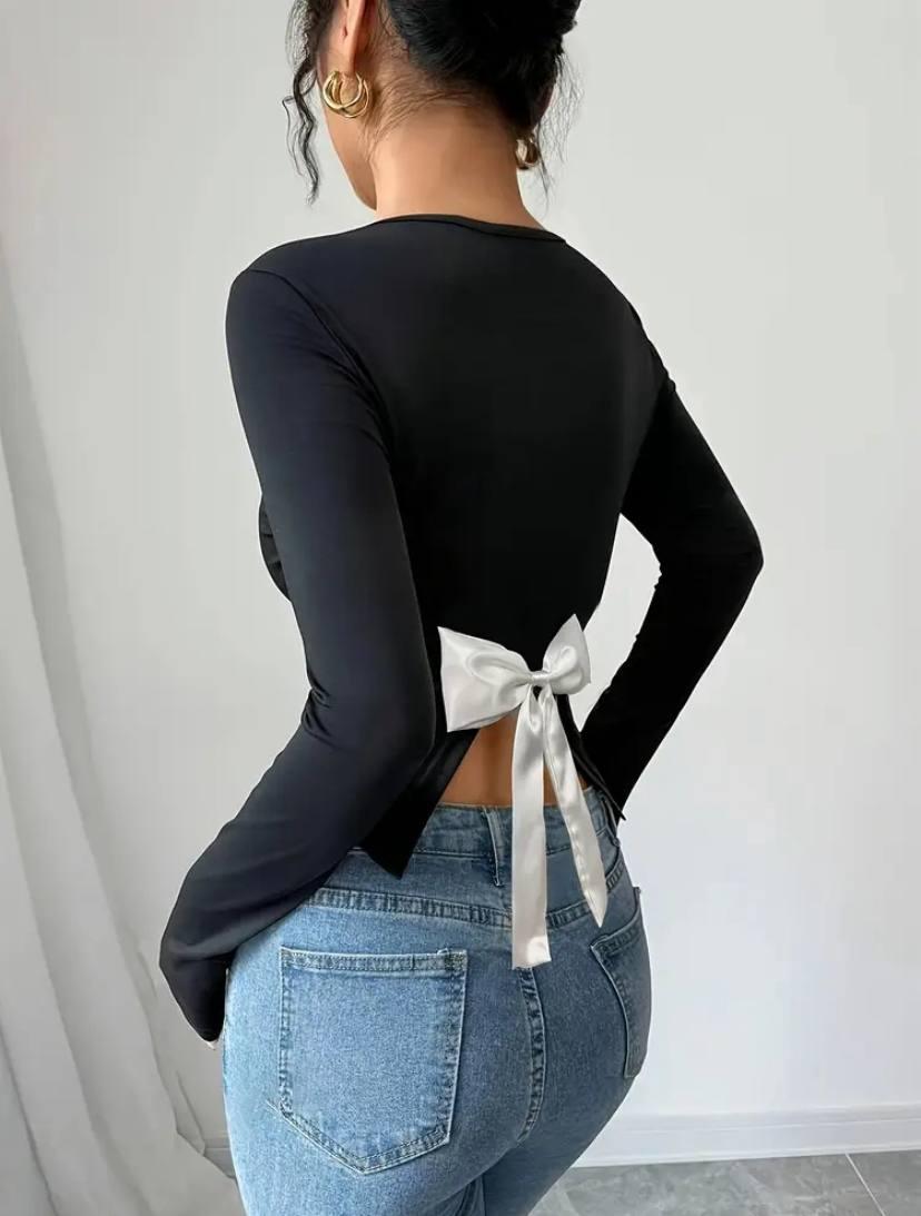 Жіночий стильна кофта  з розрізом з-заду та бантиком, фото 1
