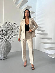Костюм діловий жіночий БЕЖЕВИЙ В СМУЖКУ ПІДЖАК ТА БРЮКИ 1654