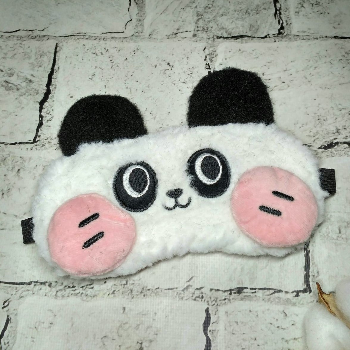 Маска для сну плюшева Панда 18х9 см Біла 20244-5