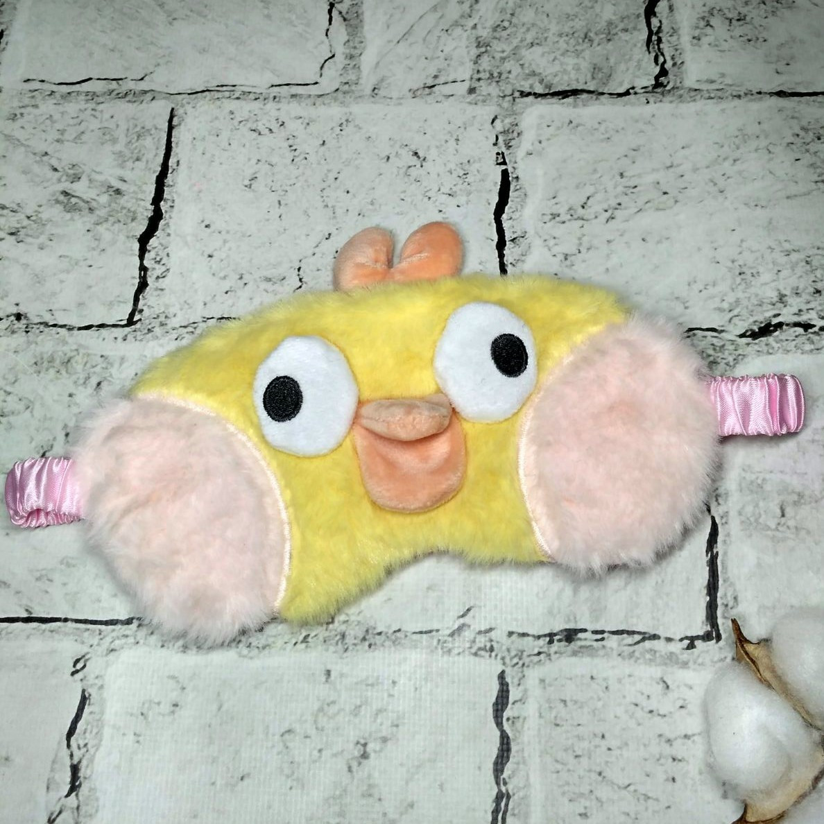 Маска для сну плюшева Курча 18х9 см Жовта 20244-7