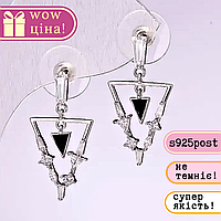 Сережки пусети Трикутники серія 925 стрази колір білий 14х28мм метал сріблястий купити біжутерію дешево оптом в інтернеті