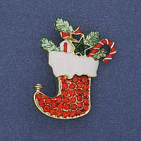 Брошка кулон Новорічна Чобіток емаль червоні стрази золотистий метал 38х28мм + - купити біжутерію оптом в інтернеті